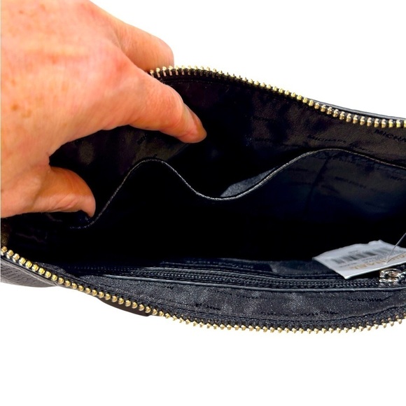 Michael Kors Lupita Messenger Bag Black/Silver Hardware Pebbled Leather NWT - Picture 6 of 9